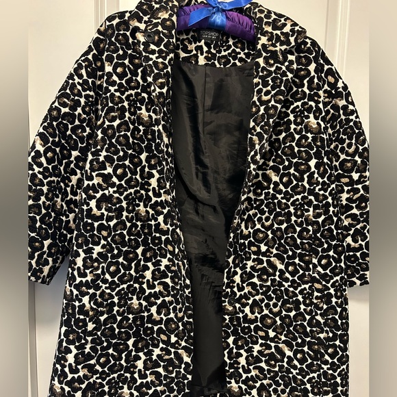 Top shop leopard print coat.sz8- fabric feels like velveteen.lined-snaps - Picture 3 of 9